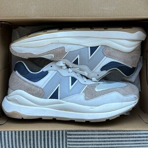 Pre-owned men’s size 14 New Balance 5740